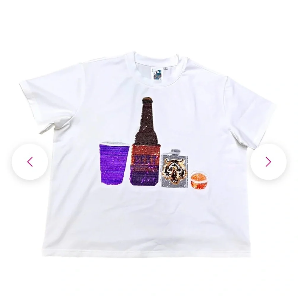 Queen of Sparkles - Swig of Swinney Drink Tee - Medium - Picture 2 of 2